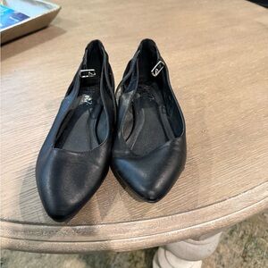 Elegant Black Women's Flats